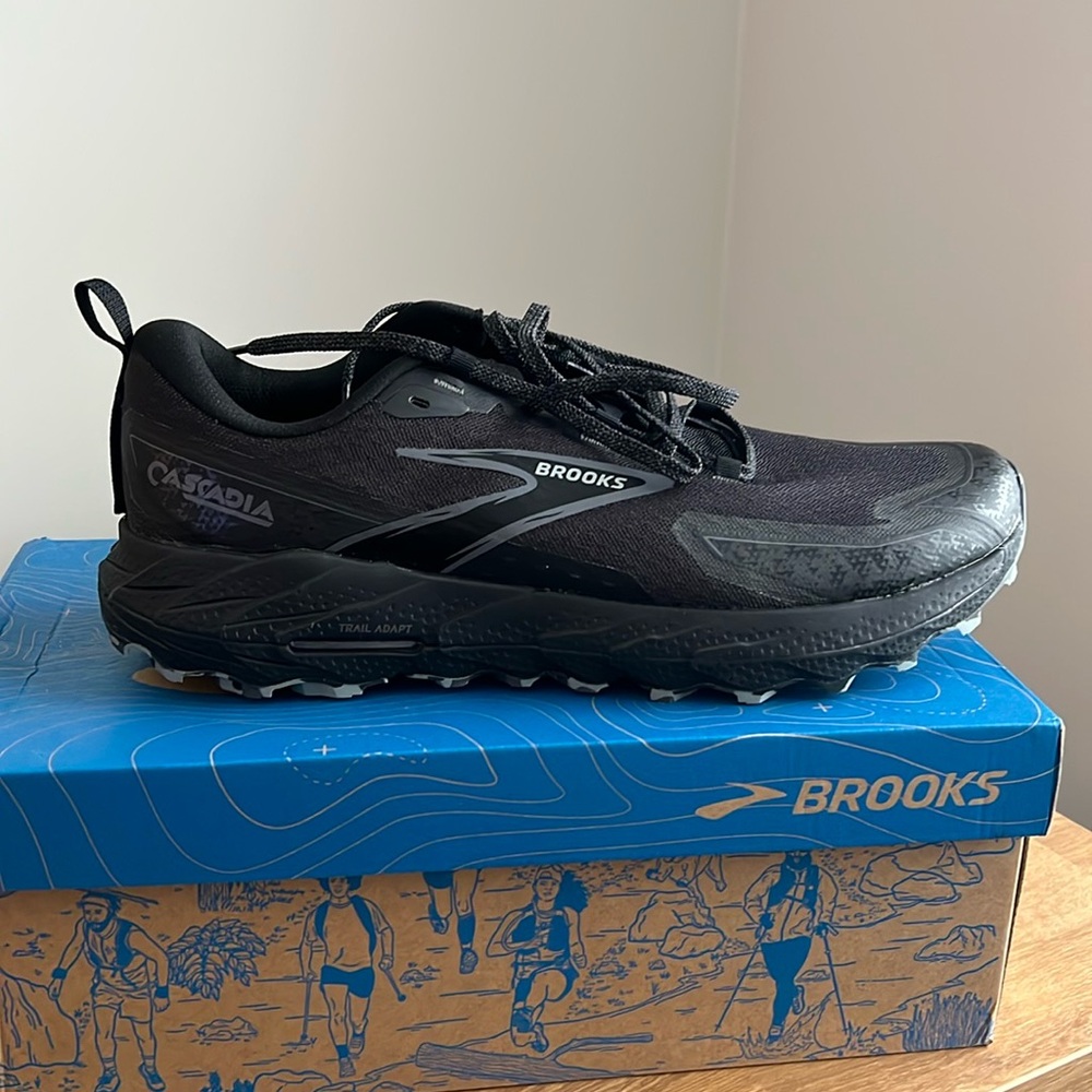Brooks Men's Running Shoes
Cascadia 18
New with Box